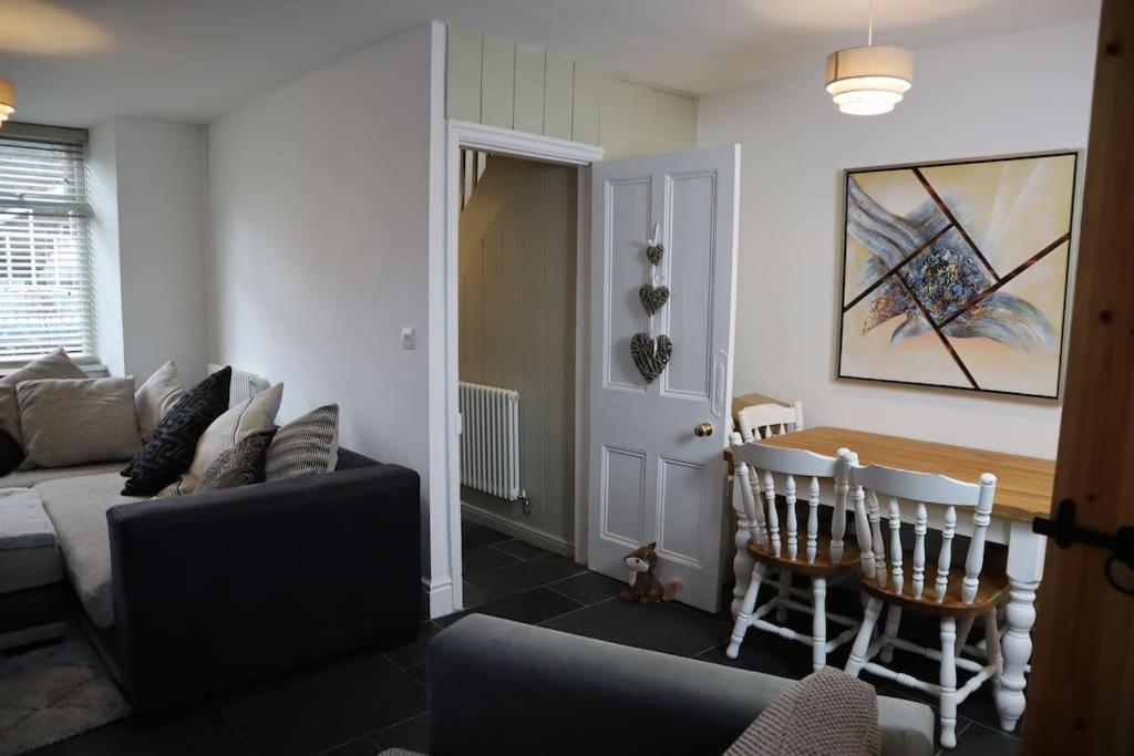 באלנאו פסטיניוג Dol Bach - Your Homely Welsh Cottage In The Heart Of Snowdonia מראה חיצוני תמונה